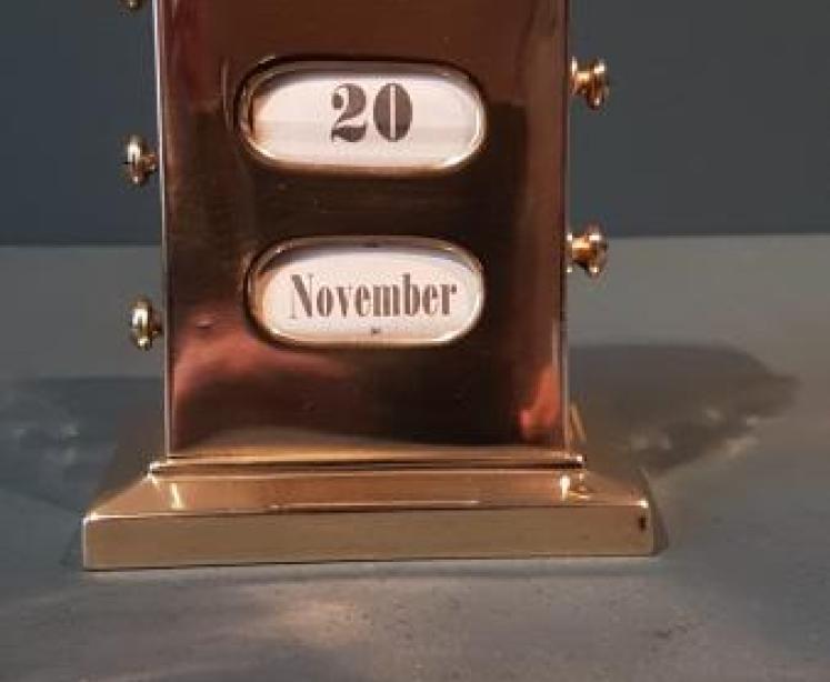Edwardian Brass Perpetual Desk Calendar - Image 7