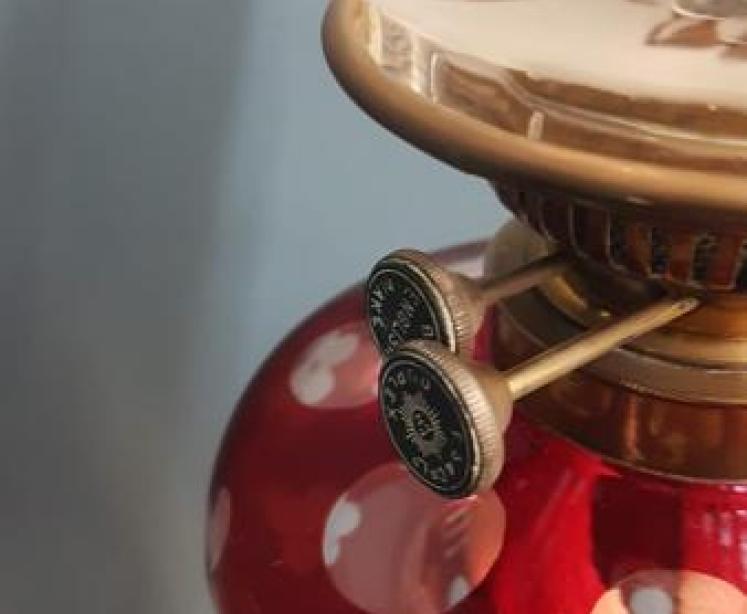 Superb Victorian Ruby Glass Reservoir Oil Lamp - Image 2