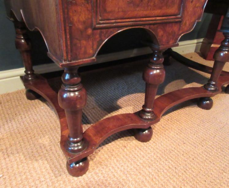 Stunning William & Mary Period Walnut Chest on Stand - Image 5