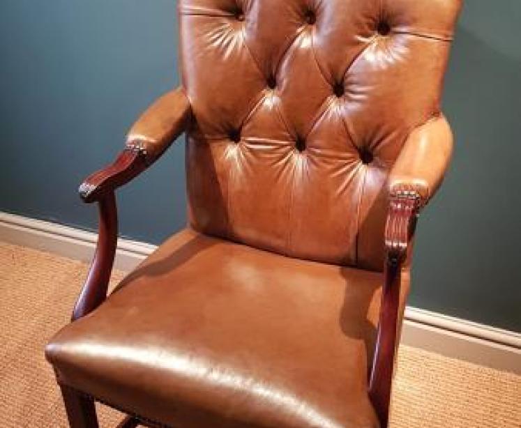 George III Mahogany Framed Gainsborough Chair - Image 1