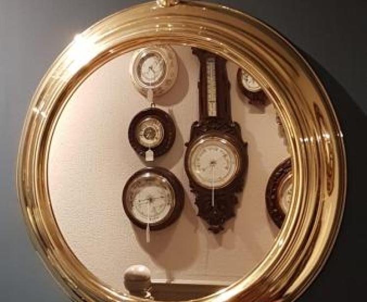 1930's Brass Framed Pocket Watch Style Mirror - Image 2