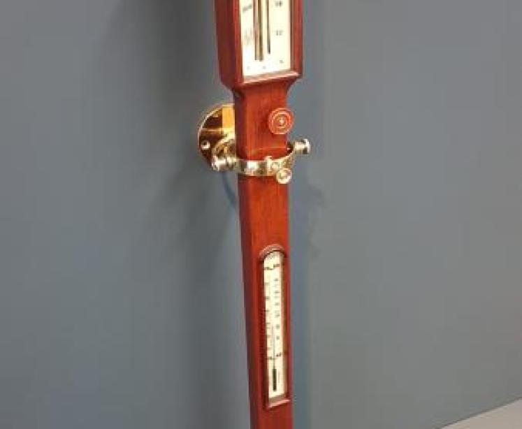 Russell Marine Barometer and Gimbal - Image 2