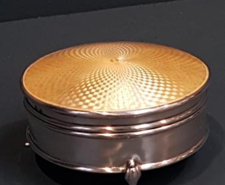 Golden Yellow Enamel and Silver Ring Box - Image 1