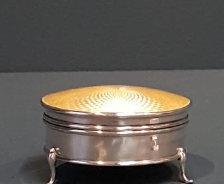 Golden Yellow Enamel and Silver Ring Box - Image 2