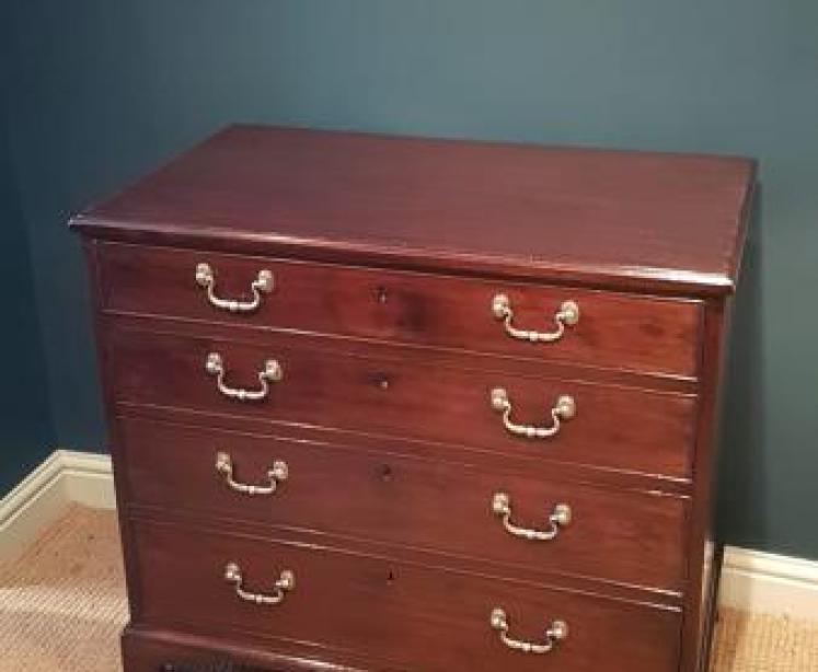 Small George III Mahogany Chest of Drawers - Image 7