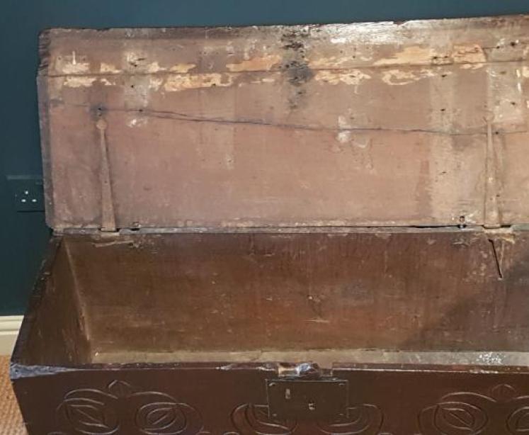 Period Oak Sword Box - Image 6