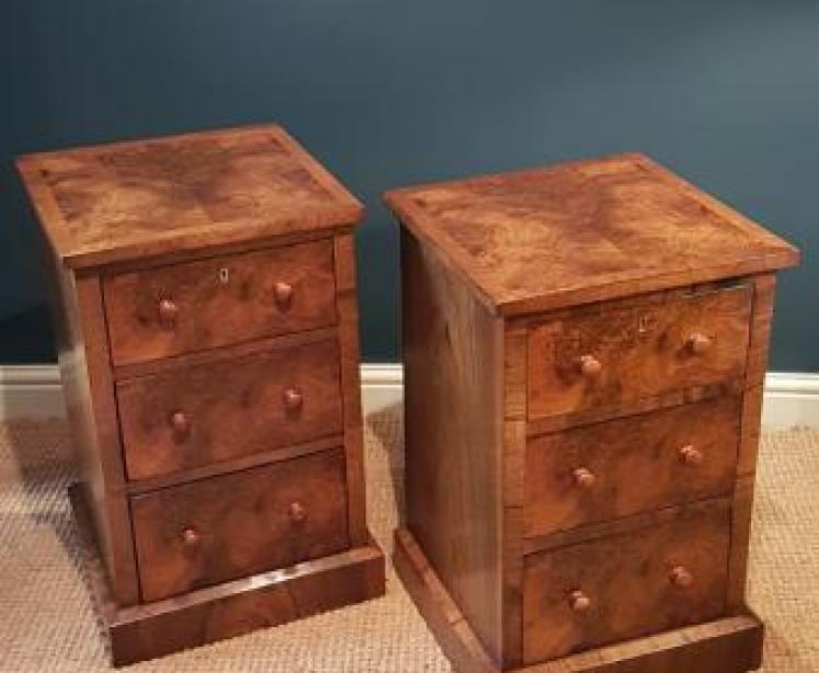 Matching Pair of Victorian Burr Walnut Bedside Chests - Image 1