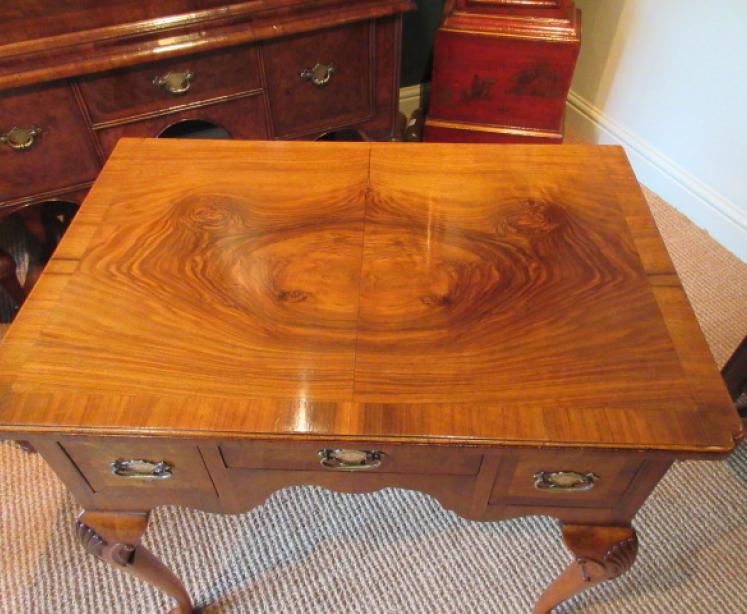Superb George II Period Figured Walnut Lowboy - Image 2