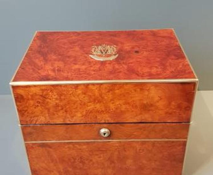 Early Victorian Walnut Decanter Box - Image 2