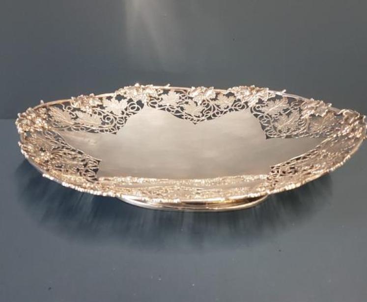 Fine Quality Solid Silver Grape Dish - Image 1