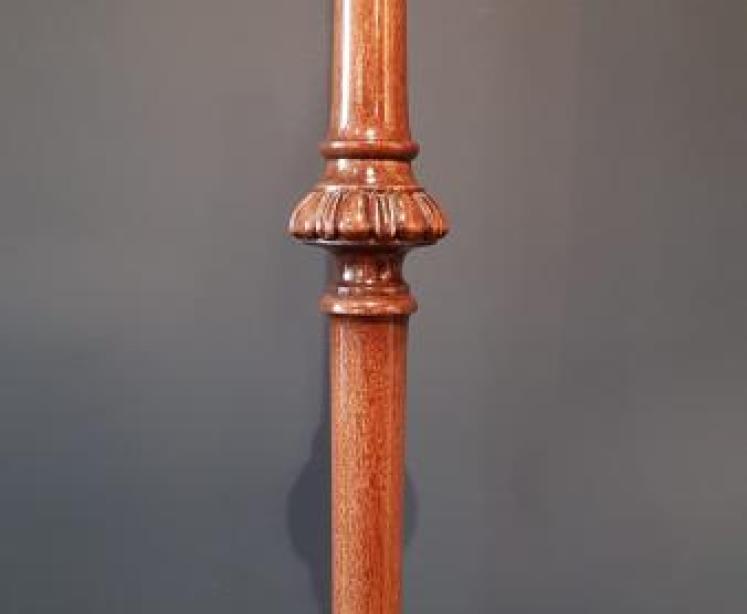 Superb Edwardian Walnut Lamp Standard - Image 3
