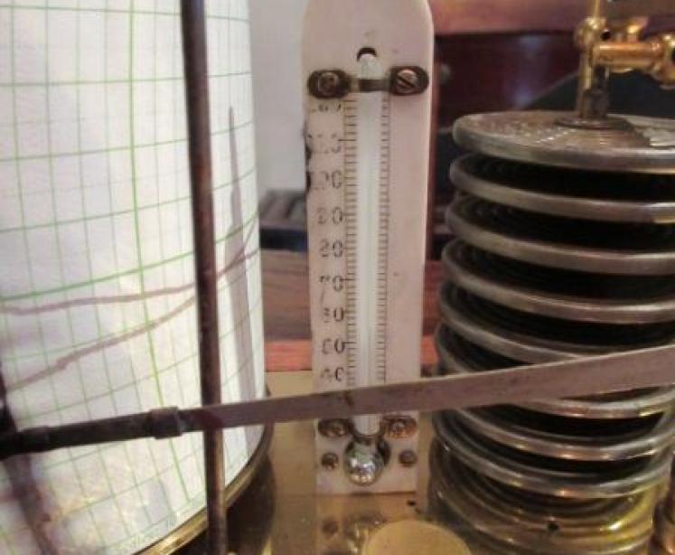 Top Quality Victorian Walnut Cased London Barograph - Image 3