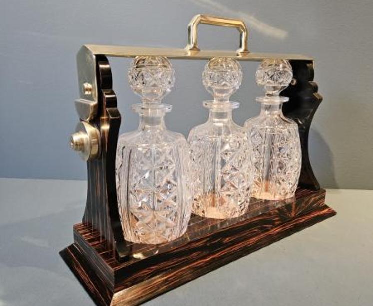 Victorian Coromandel Pint Decanters Tantalus  - Image 5