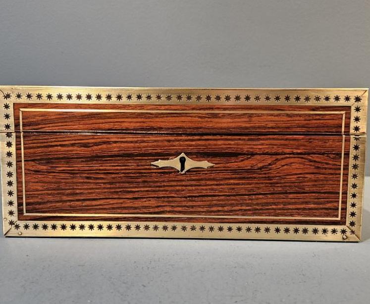 Early Victorian Rosewood and Brass Inlaid Travelling Box - Image 6