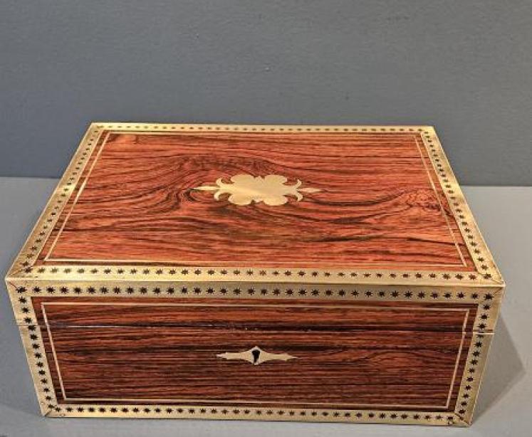 Early Victorian Rosewood and Brass Inlaid Travelling Box - Image 7