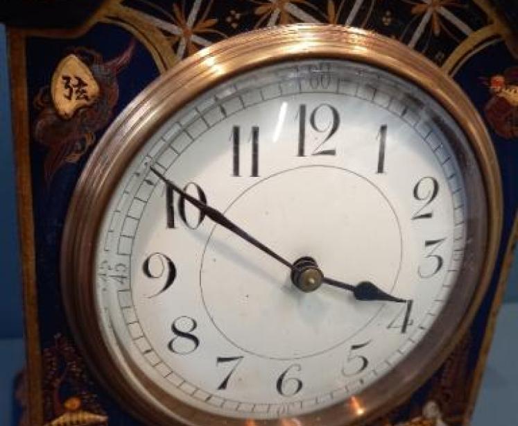 Small Edwardian Blue Chinoiserie Mantel Clock - Image 3