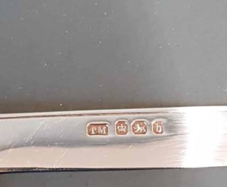 Immaculate Silver and Mother of Pearl Fruit Knife  - Image 6