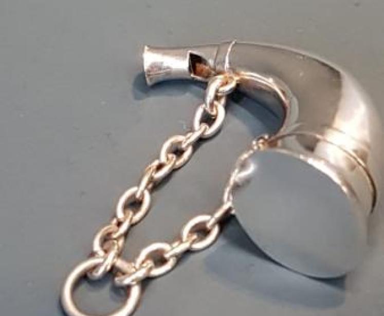 Sampson Mordan Silver Horn Whistle and Vinaigrette  - Image 3