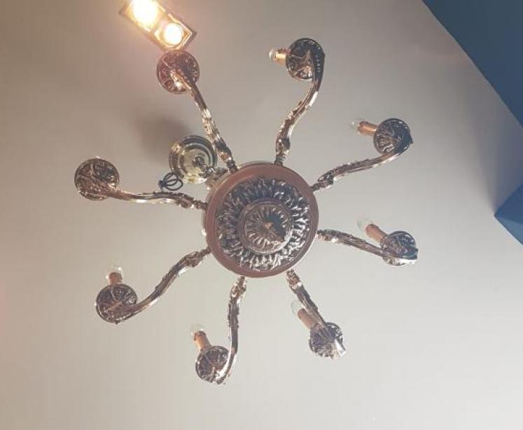 Impressive Edwardian Cast Brass Chandelier - Image 7