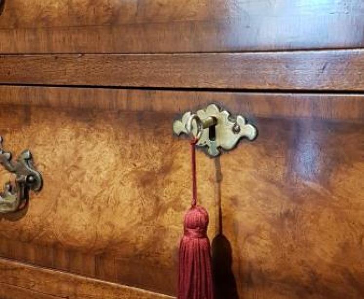 Small Waring and Gillow Walnut Tallboy Chest  - Image 3