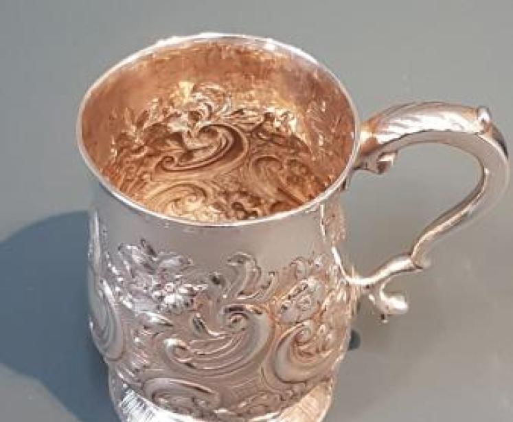 George III Silver Mug by Peter and Ann Bateman - Image 3