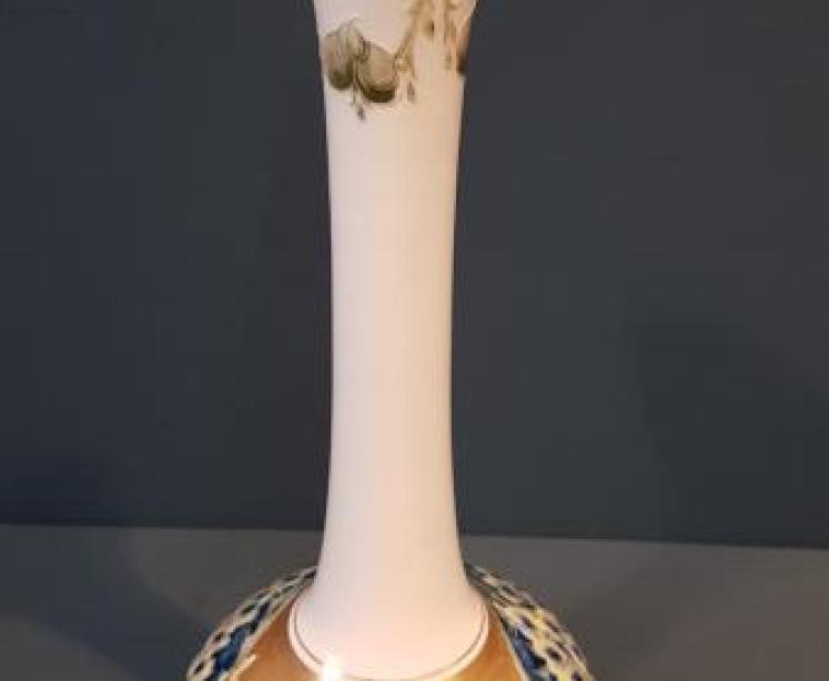 Moorcroft McIntyre Lilac on White Vase - Image 1