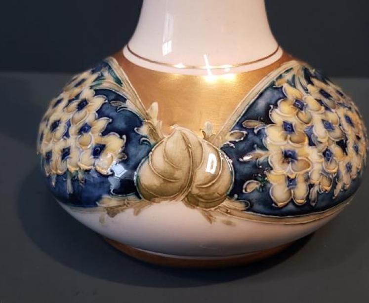 Moorcroft McIntyre Lilac on White Vase - Image 3