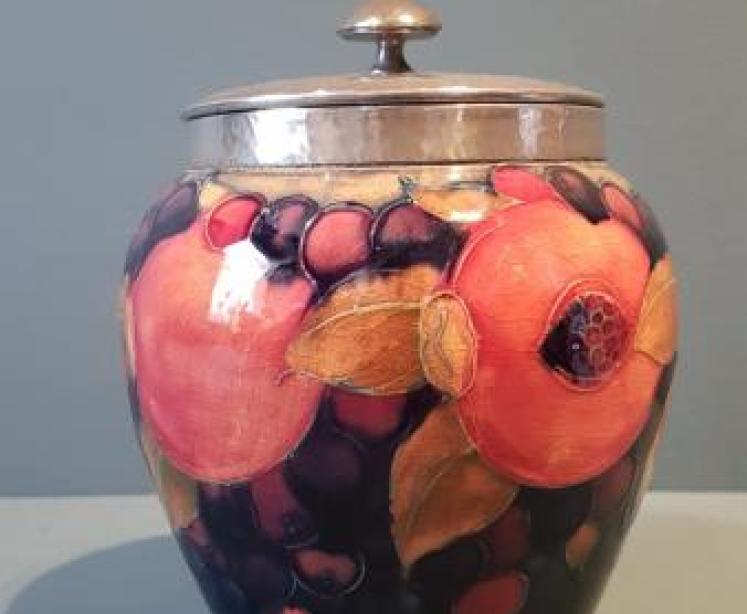 Moorcroft Pomegranate Jar and Cover - Image 7