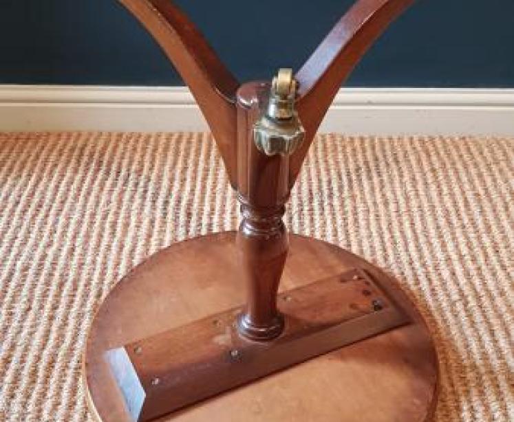 Regency Low Proportioned Lamp Table - Image 4