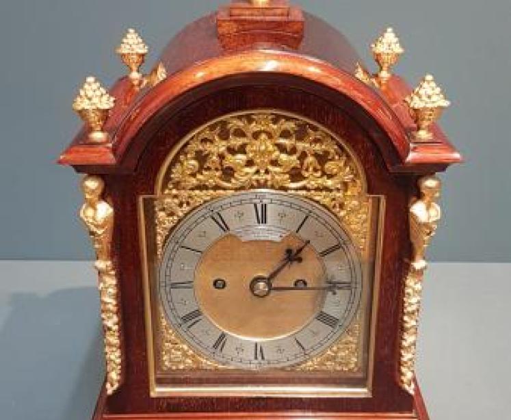 Victorian Bracket Clock by Goldsmiths & Silversmiths - Image 2