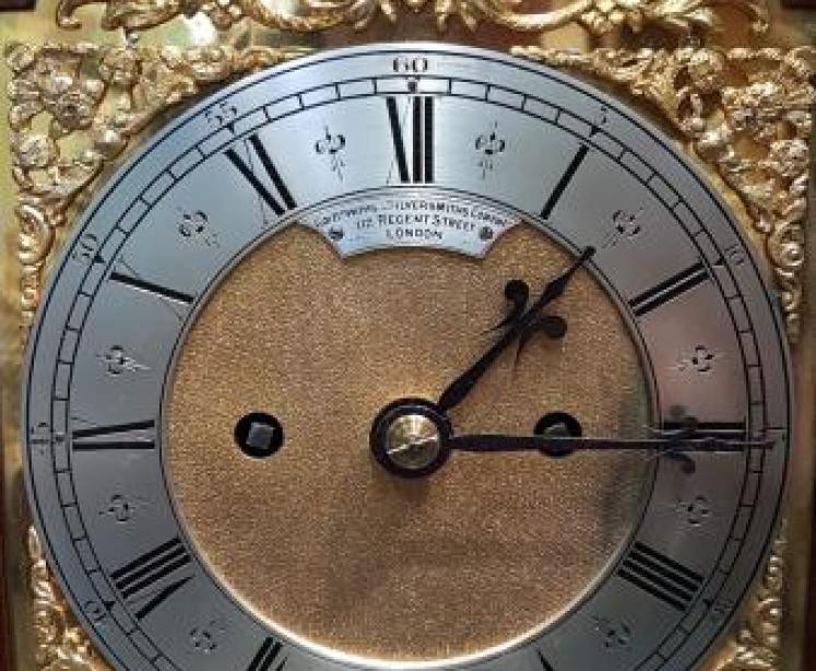 Victorian Bracket Clock by Goldsmiths & Silversmiths - Image 4