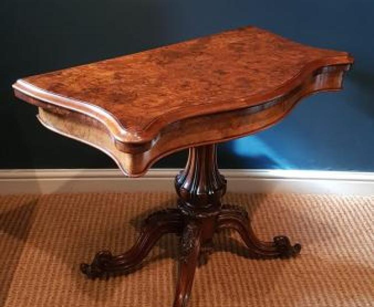 Superior Quality Victorian Burr Walnut Fold Over Gaming Table - Image 2