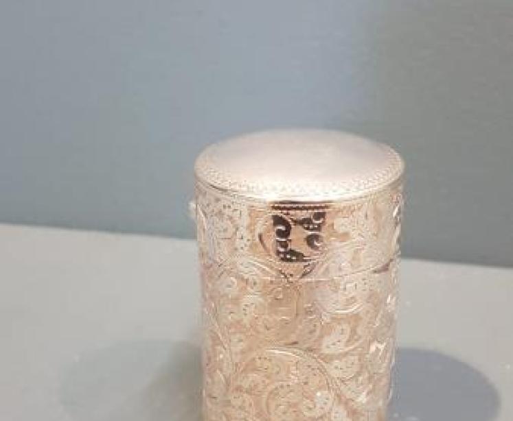 Victorian Engraved Silver Scent Bottle - Image 2