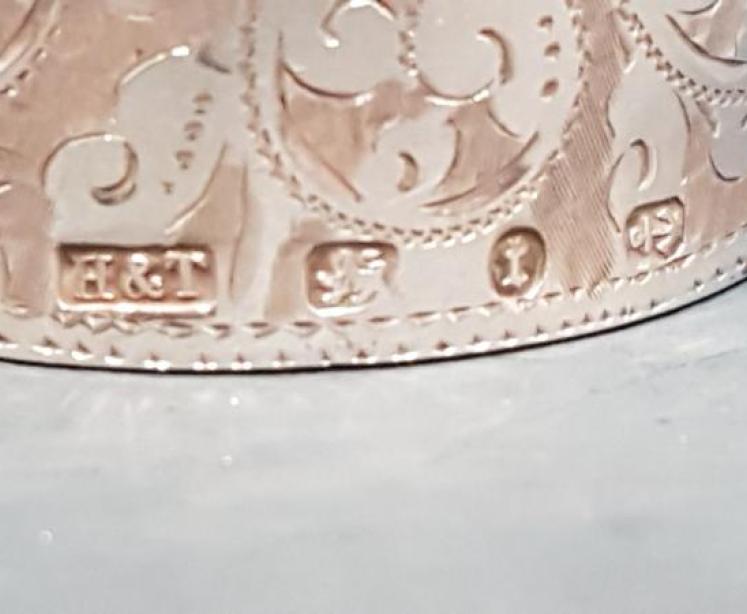 Victorian Engraved Silver Scent Bottle - Image 3