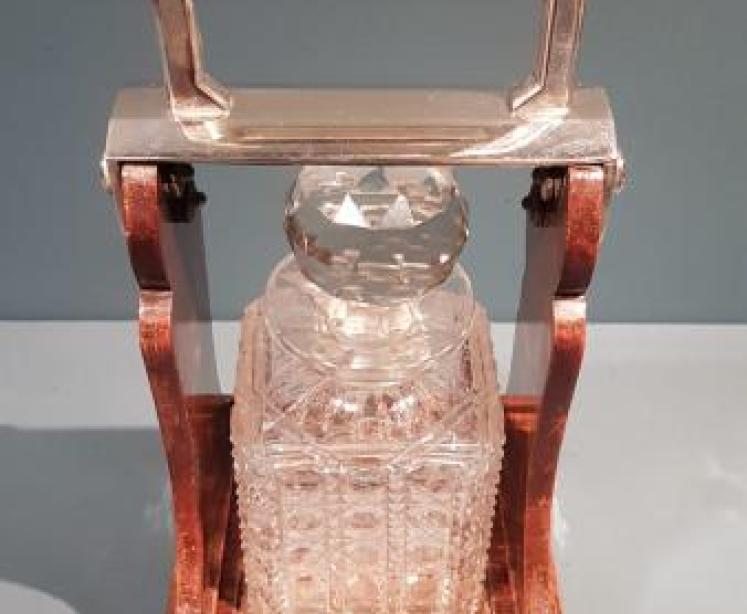 Victorian Oak and Silver Plate Single Bottle Tantalus - Image 4