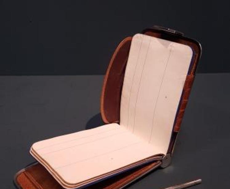 Victorian Silver and Crocodile S-Line Note Pad and Pencil - Image 4