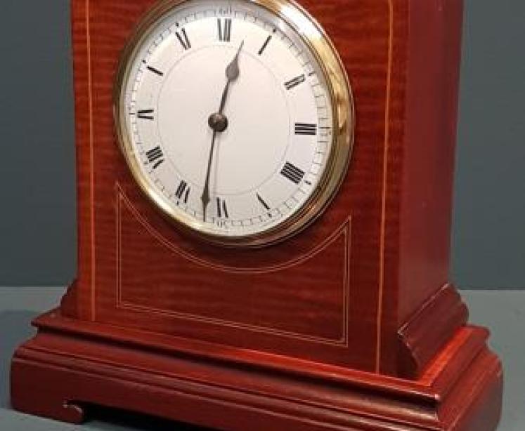 Superb Shell Inlaid Swept Top Edwardian Mantel Clock  - Image 3