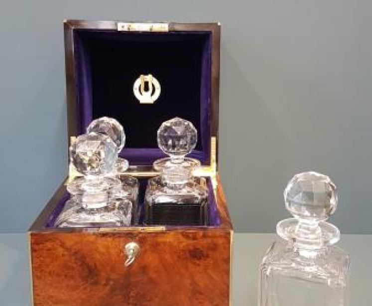 Victorian Walnut Tantalus Box - Image 5