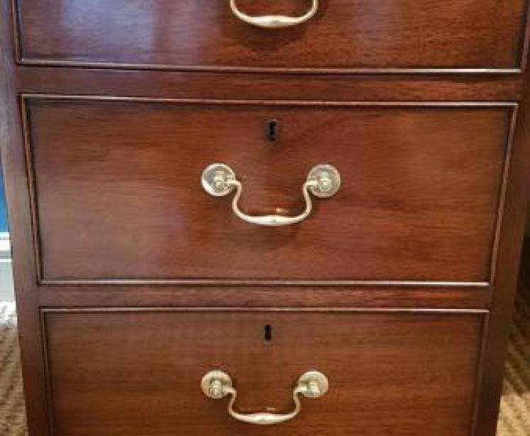 Superb Mahogany Pedestal Desk - Image 5