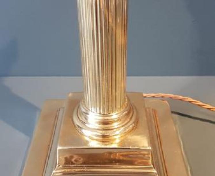 Edward Brass Corinthian Column Table Lamp  - Image 2