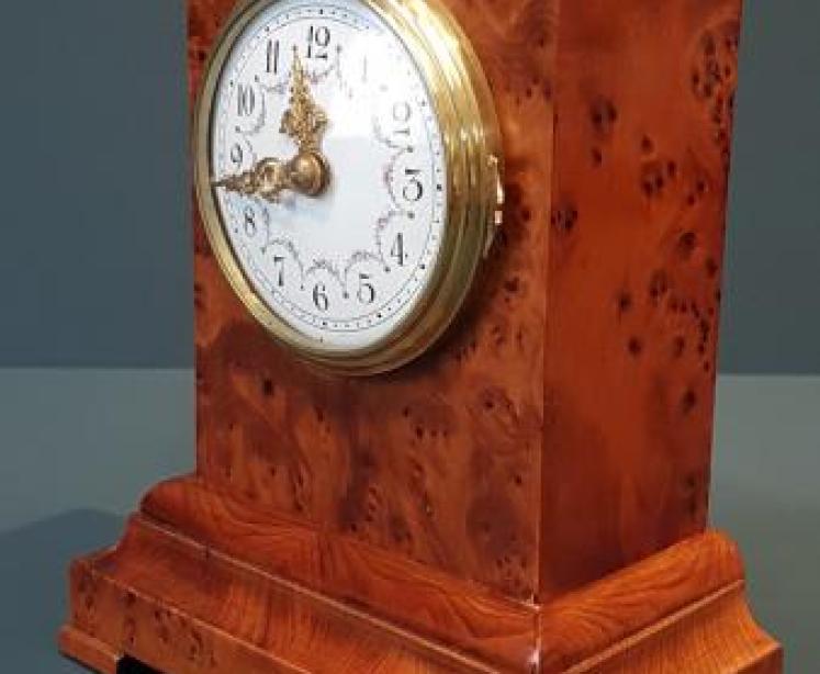 Fine Quality Victorian Burr Yew Mantel Clock - Image 2