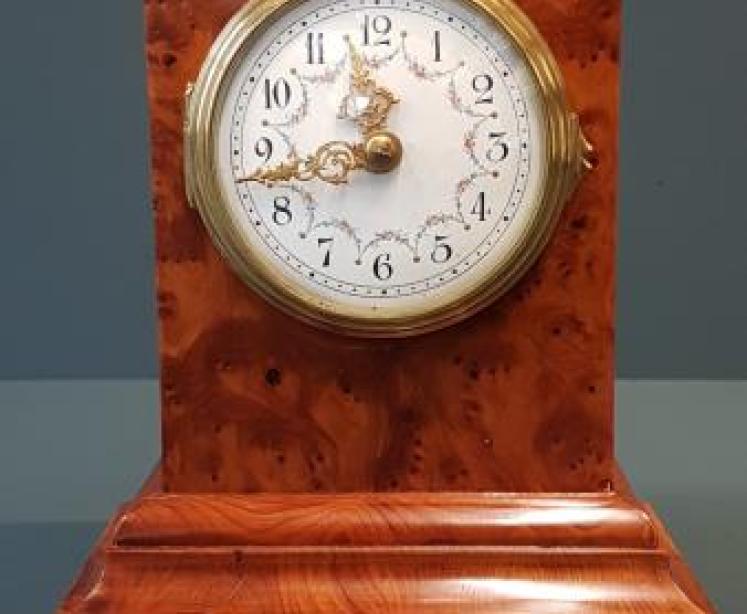 Fine Quality Victorian Burr Yew Mantel Clock - Image 5