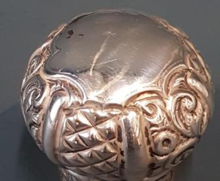 Victorian Silver Topped Cut Crystal Scent Bottle  - Image 4