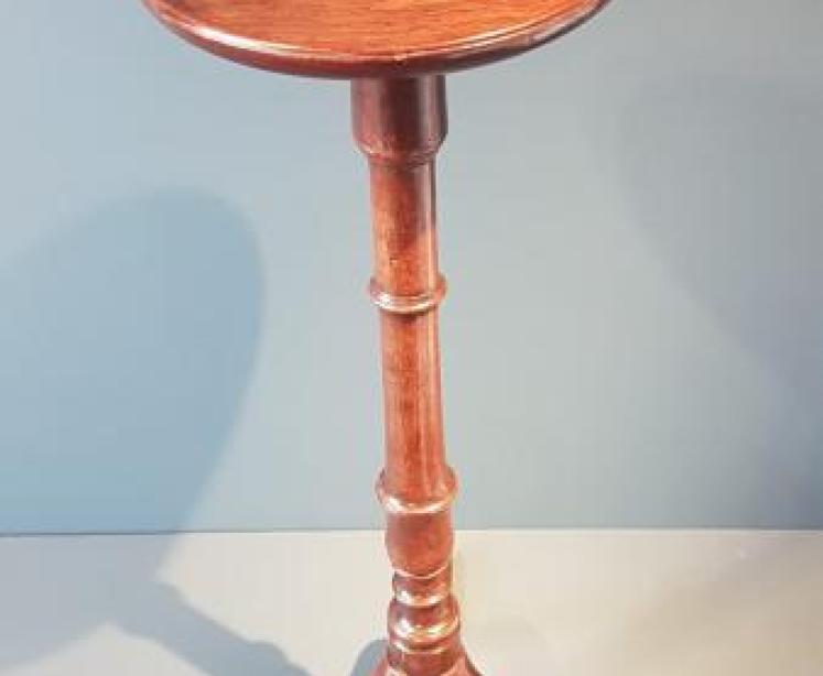Fine Quality George II Mahogany Candle Table - Image 1