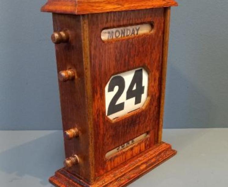 Large Edwardian Oak Perpetual Desk Calendar - Image 4