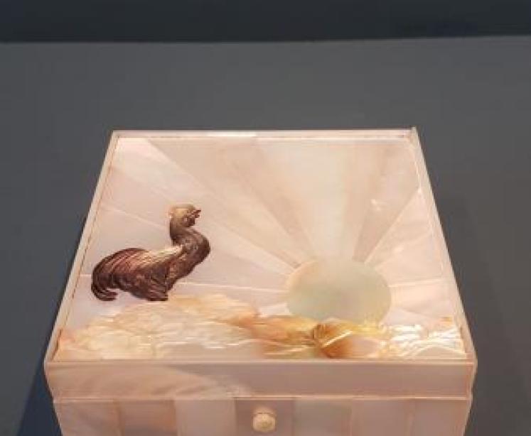 Superb Austrian Carved Mother of Pearl Table Box - Image 1