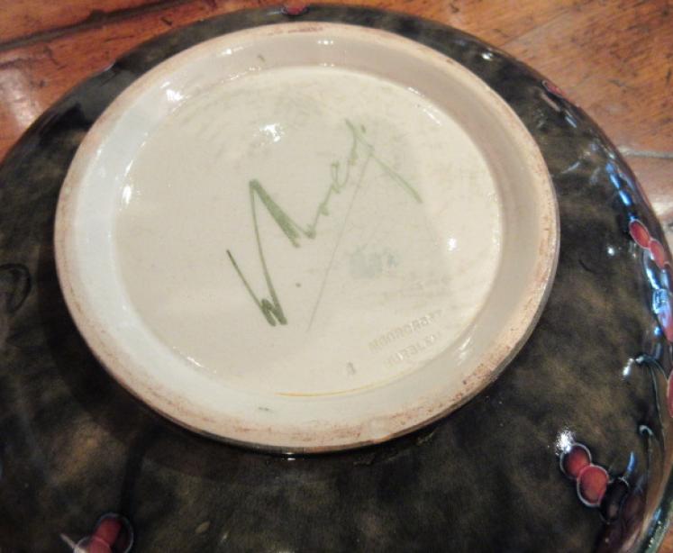 Early Moorcroft Seeded Pomegranate Rimmed Bowl - Image 4