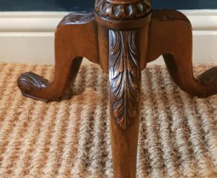 Quality Victorian Walnut Wine Table - Image 4