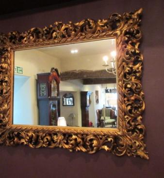 Very Decorative Early Victorian Plaster Gilt Mirror