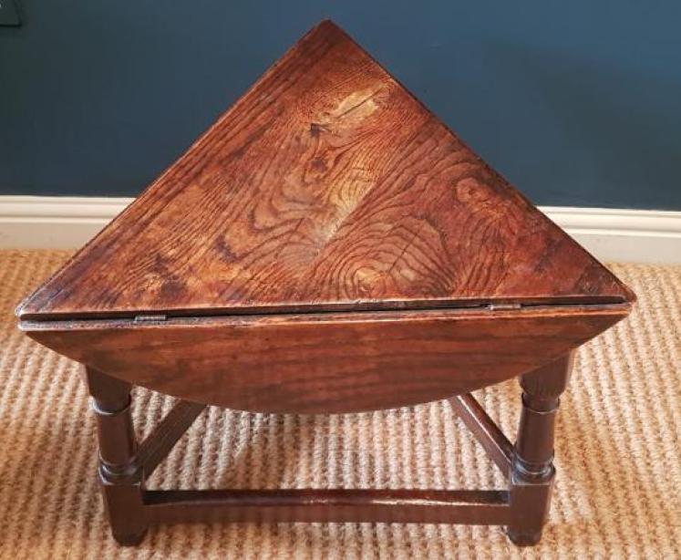 Rare Period Oak and Elm Drop Leaf Cricket Table - Image 6